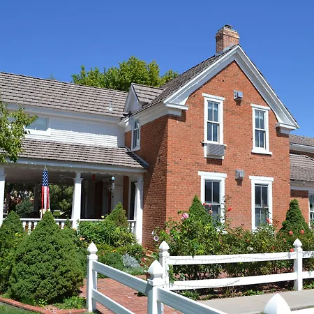 Heritage Inn Bed And Breakfast